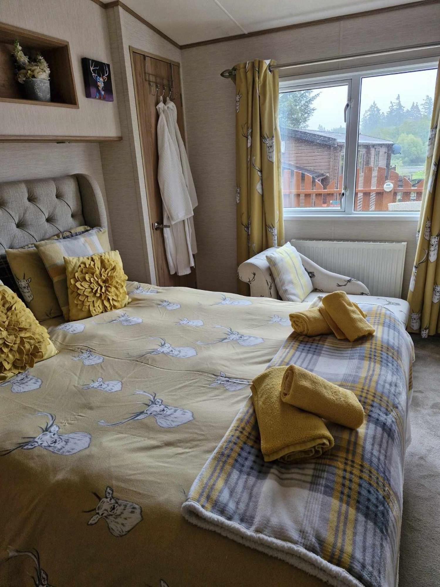 Cairn View Chalet Villa Aviemore Exteriör bild